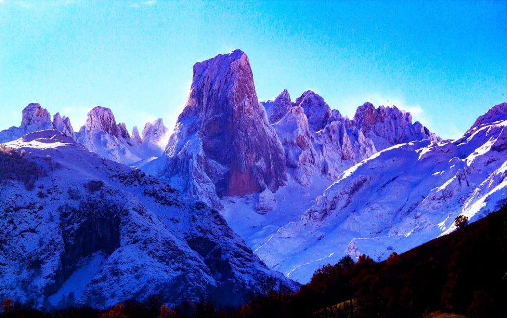 Urrielu. Naranjo de Bulnes. 